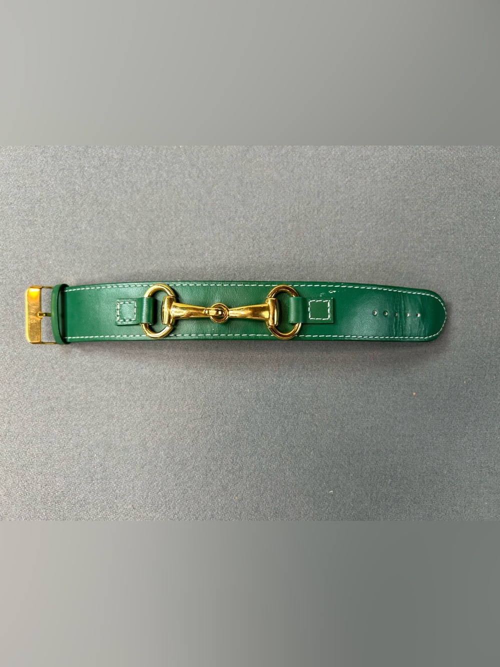 Bracelet with Horse Bit Green‎ and Gold tone New 8"